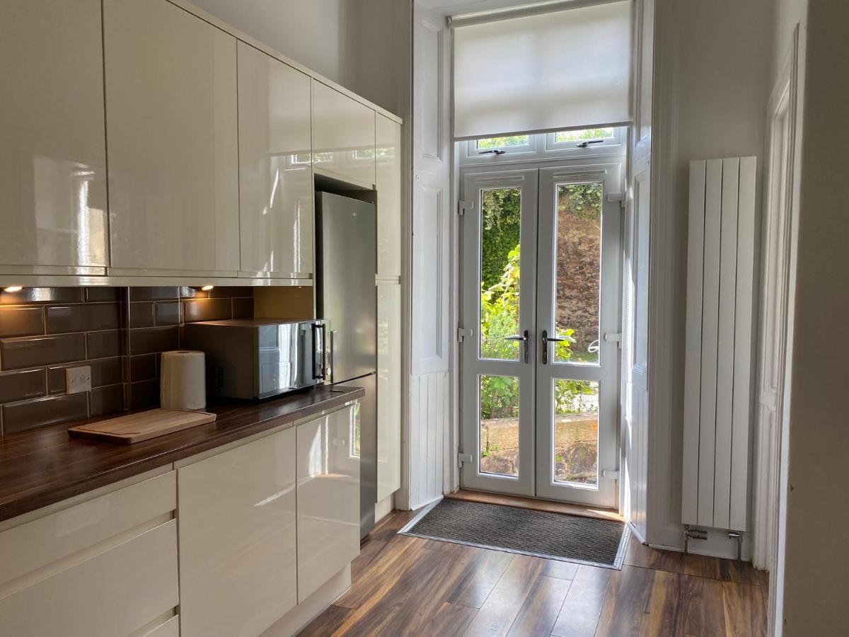 Lovely Main Door 2 Bed Apartment EDI Exteriér fotografie